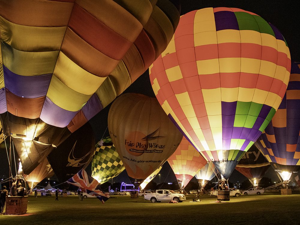 Book QR499 Hot Air Balloon Flights With The Qatar Balloon Festival ...